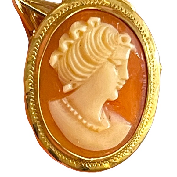 Vintage 12k gold filled Shell Cameo on gold chain necklace - Picture 9 of 12